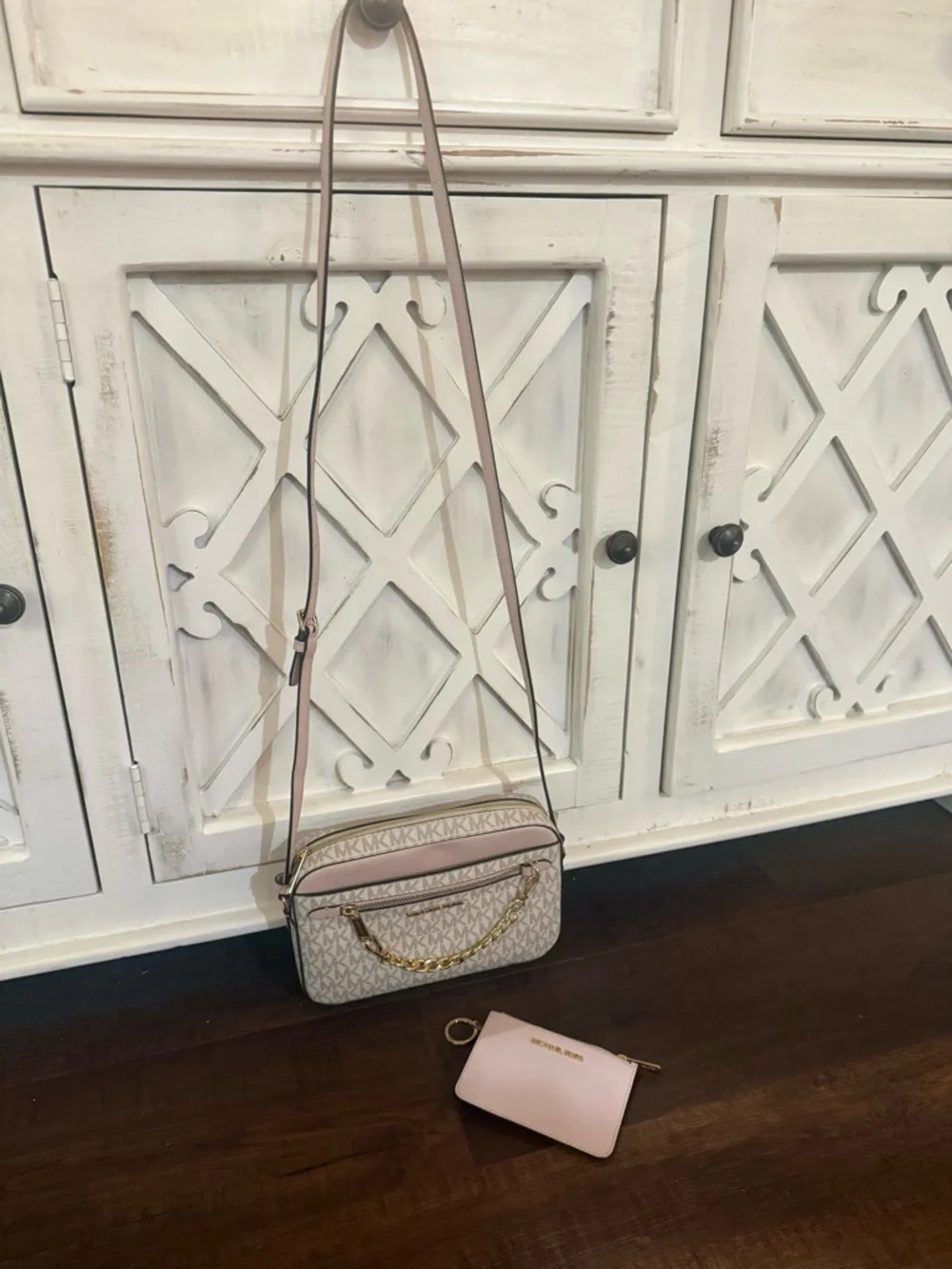 Michael Kors Pink and Cream Jet Set Crossbody w Cardholder Wallet - Picture 12 of 13
